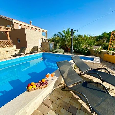 Villa Island Vir With Pool Extérieur photo