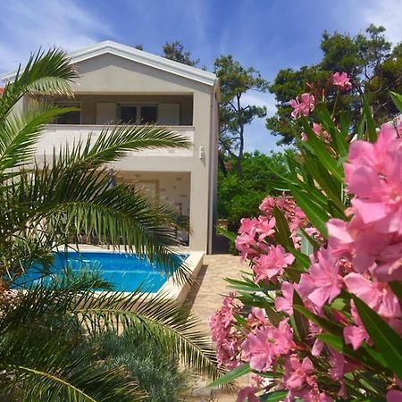 Villa Island Vir With Pool Extérieur photo